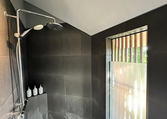 Kaya - Cozy 2 Bedrooms At Damara Villa *
