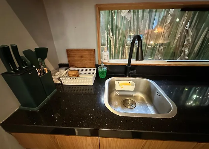 Kaya - Cozy 2 Bedrooms At Damara *