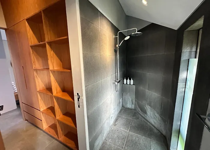 Kaya - Cozy 2 Bedrooms At Damara